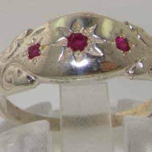 Massief 925 sterlingzilver 3 natuurlijke robijnen clusterring, antieke stijl cluster zigeunerbandring - gemaakt in Engeland - aanpassen: 9 kt goud