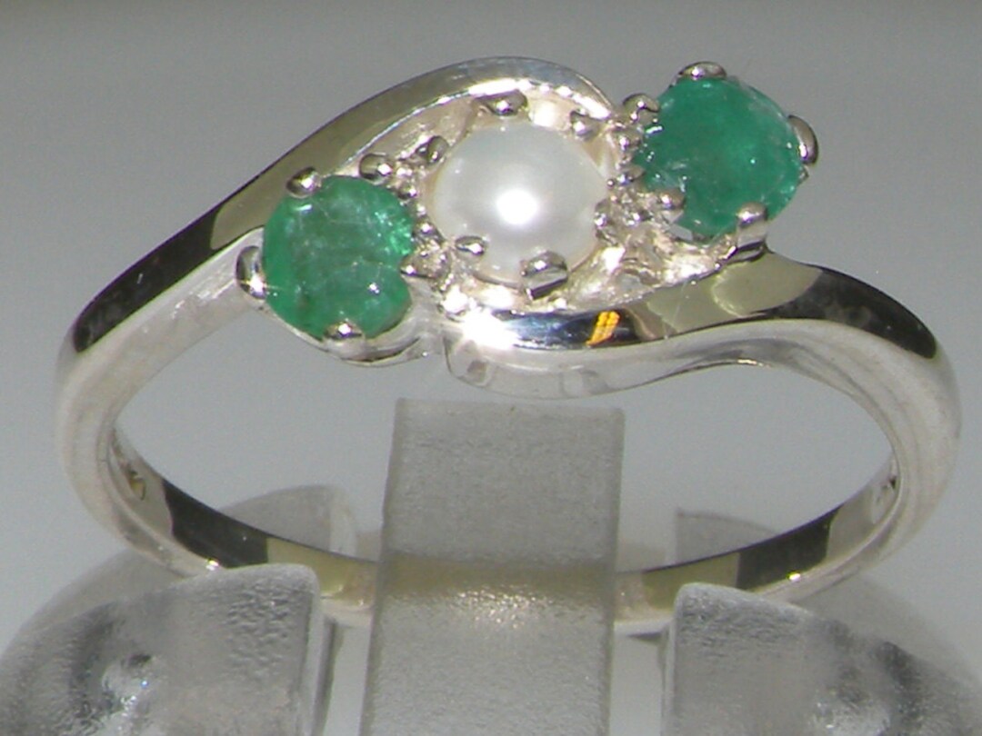 925 Sterling Silver Pearl & Emerald Womens Trilogy Ring - Customizable ...