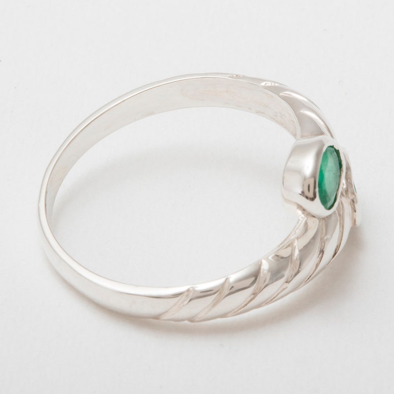 Solid 925 Sterling Silver Natural Emerald womens Band Ring Rose or White Gold or Platinum Customizable 9K,10K,14K,18K Yellow