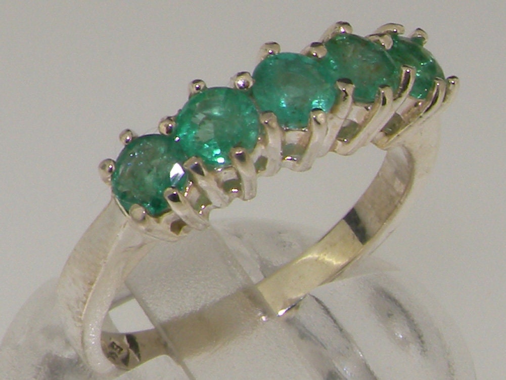 ホワイトゴールド天然エメラルドエタニティリング