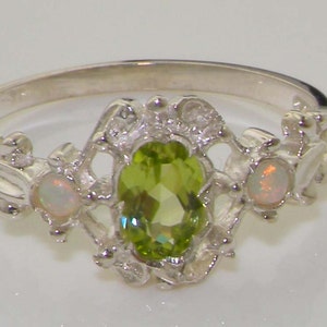 Zierlicher 925 Sterling Silber Natürlicher Grüner Peridot & Bunte Opal Viktorianischer Stil Zarter Ring -Made in England- Anpassbar