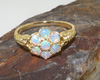 Anello con fiore di margherita in oro giallo 18 carati con opale australiano naturale / Anello con margherita ornato / Anello con fiore in oro / Anello con opale in oro
