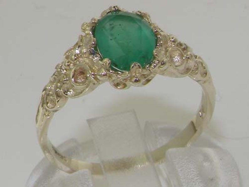 Sterling Silver Ring Womens ring Sterling Silver Emerald Ring Silver Emerald Ring Emerald Solitaire Ring Vintage Style Ring
