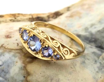Sample Sale! Solide Gelbgold Tansanit Ring Finger Größe US 8, UK P 1/2 Viktorianisch inspirierte verzierten fünf Stein Gold Tansanit Ring