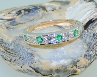 Sample Sale! Versandfertiger Sterling Silber Diamant & Smaragd Eternity Ring Größe 10