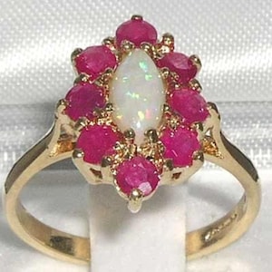 ¡Oferta! Anillo de compromiso de oro amarillo de 9 quilates con ópalo y rubí de colores naturales, talla 7.25 (talla AU RU O), diseño vintage inglés.