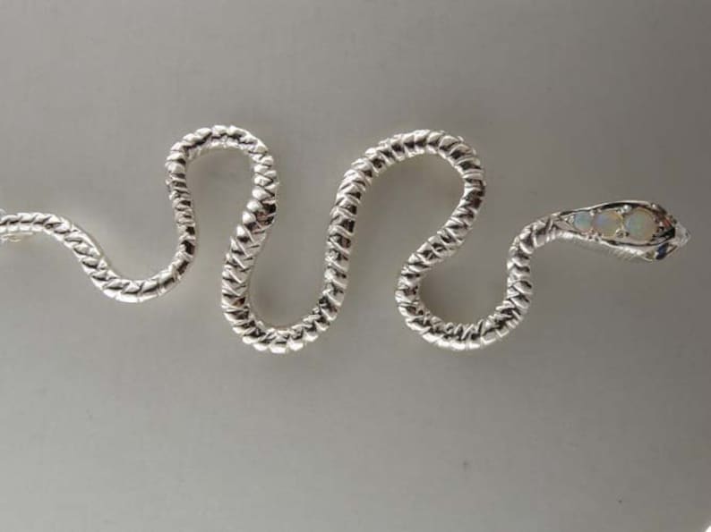 Made in England Luxury Ladies Solid 925 Sterling Silver Natural Opal /& Sapphire Detailed Snake Pendant Necklace