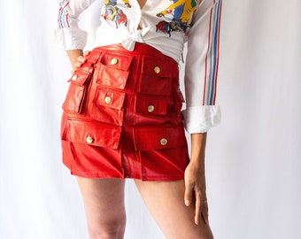 1980s multi pockets red leather mini skirt with gold buttons // Vintage 1970s 80s Italian moto hand crafted ooak high waisted skirt