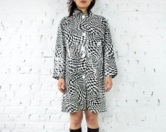 1960s black & white psychedelic Op art checkered vinyl raincoat  // Vintage 60s Mod scooter swinging sixties PVC coat coated rain jacket