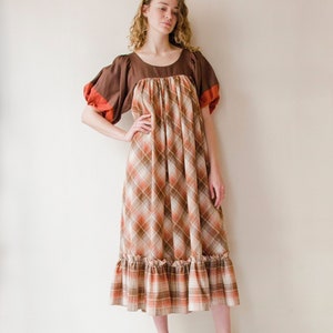Vintage 1970s checkered print plaid puffy sleeves dress // 70s floor length ruffled bottom hem long dress balloon sleeves