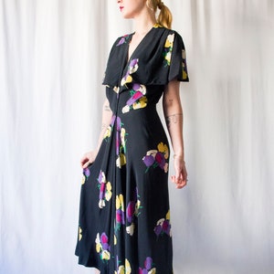 1940s floral print dark navy blue bias cut silk or rayon crepe dress with capelet // Vintage 30s 40s art deco slinky zipped day dress image 2