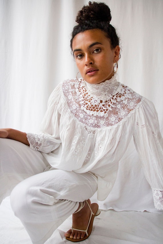 Antique Edwardian Irish lace white oversized cotto