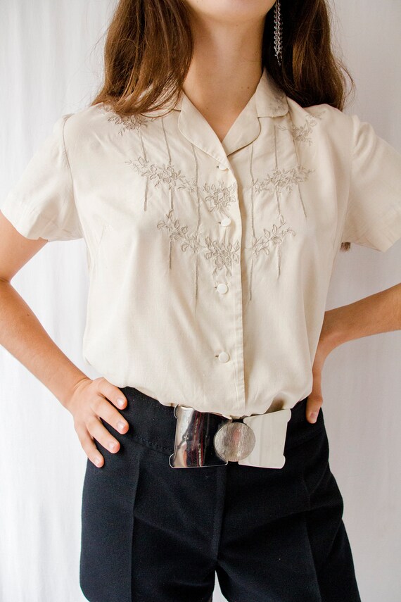 1940s hand embroidered buttoned cotton & silk blou