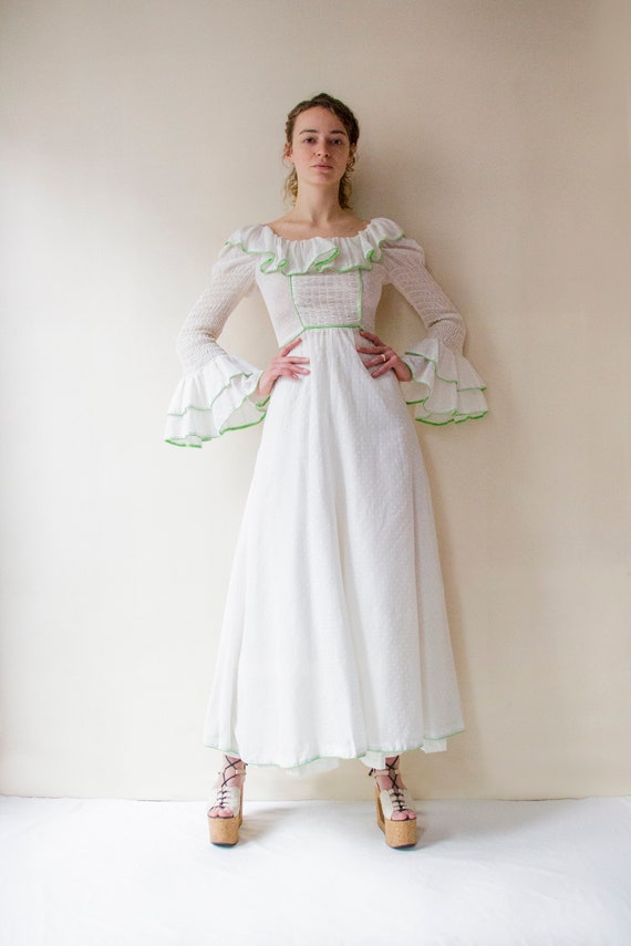 Vintage 1970s white prairie dress with leg of mutt