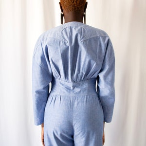 1980s Thierry Mugler blue chambray snap jumpsuit with pockets // Vintage 80s Mugler denim workwear long sleeves buttoned overalls image 4