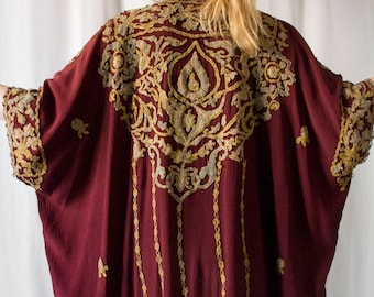 1970s Oriental embroidered gold & burgundy red kaftan coat // Vintage 70s handmade hippie bohemian applique embroideries caftan