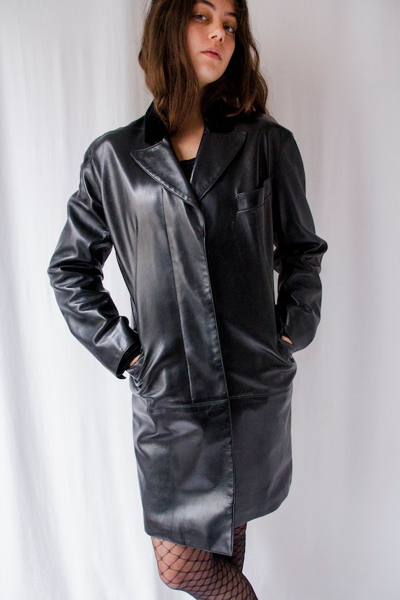 Azzedine Alaïa 1980s vintage leather coat with ve… - image 2