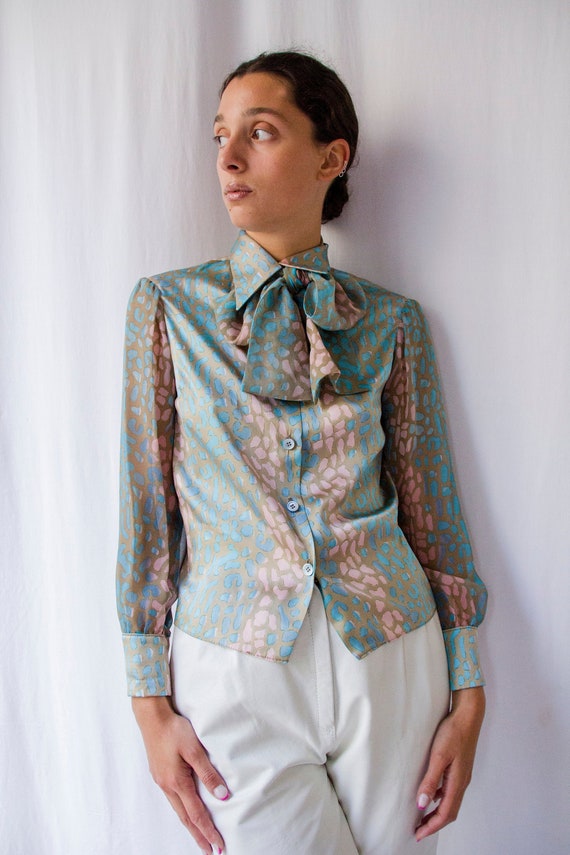 1970s chiffon silk & satin pastel blue leopard pri