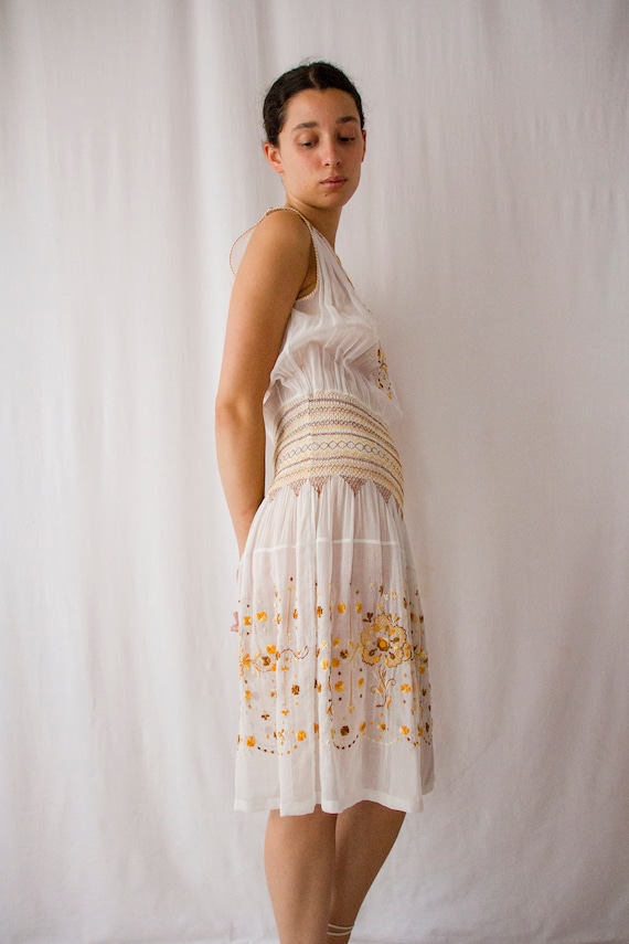 1920s sheer cotton Hungarian embroidered dress //… - image 2