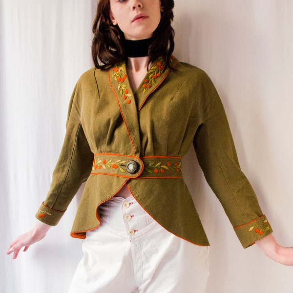 Rare! Edwardian antique embroidered green jacket with orange details // Vintage 1910s fitted waist & raglan sleeves riding jacket
