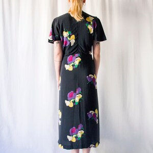 1940s floral print dark navy blue bias cut silk or rayon crepe dress with capelet // Vintage 30s 40s art deco slinky zipped day dress image 3