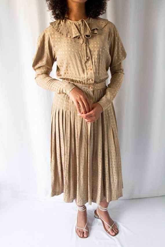 1970s Ungaro camel brown silk pleated dress with … - image 1