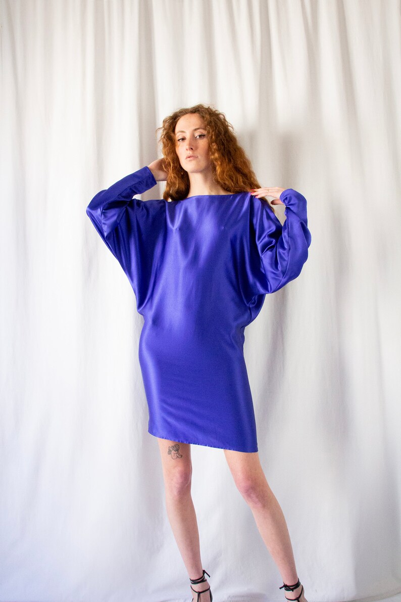 1980s Romeo Gigli royal blue silk draped back dress with dolman sleeves // Vintage rare 80s Gigli mini tunic dress, fitted hips image 7