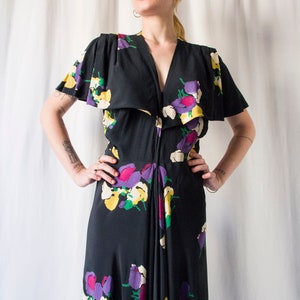 1940s floral print dark navy blue bias cut silk or rayon crepe dress with capelet // Vintage 30s 40s art deco slinky zipped day dress image 4