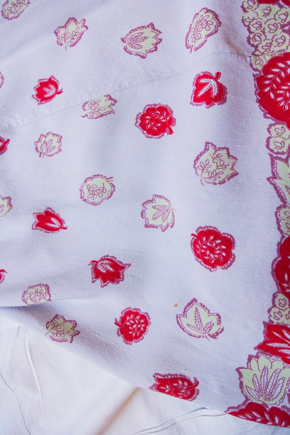 Vintage 1930s pastel lilac & red floral linen dre… - image 10