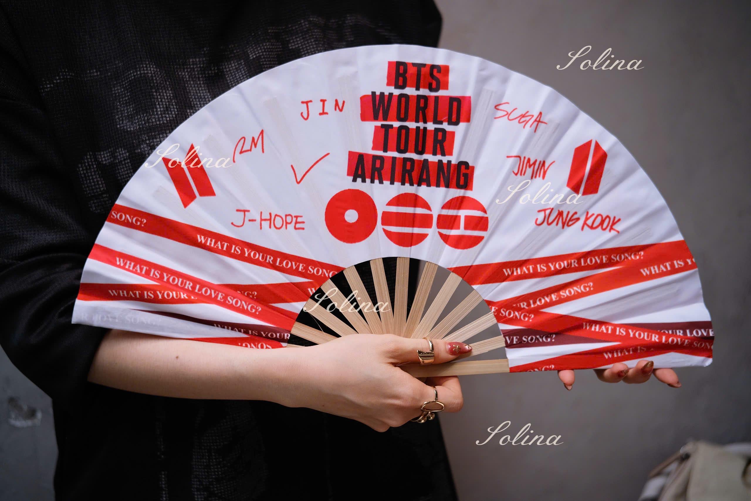 World Tour 2026 Concert Round Hand Fan for Fans Gift, Kpop Concert