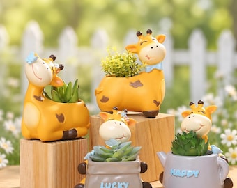 Cute Giraffe Succulent Planter for Plant Lovers, Resin Animal Pot with Drainage Hole, Office Desk and Balcony Garden Decor