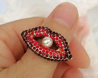 Red Crystal Lip Ring with Faux Pearl Accent in Gold Tone