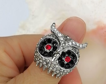 Statement-Ring mit Strasssteinen und Eule – Tierschmuck