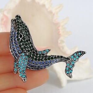 Rhinestone Crystal Animal Unique Fish Whale Brooch Pin Prom Costume Jewelry