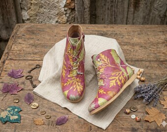 Shoes made of ecoprint lambskin with real leaf motifs and natural dyes