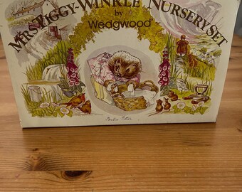 Juego de guardería vintage Wedgwood de 3 piezas de la Sra. Tiggy-Winkle / En caja / Regalo infantil de Beatrix Potter / Hecho en Inglaterra
