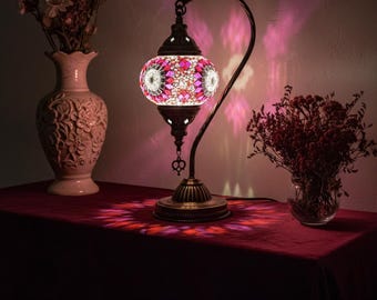 Lampada in vetro a mosaico / Lampada da scrivania turca marocchina / Lampada con base in bronzo anticato