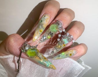 Firefly Flutter Press-on Nails