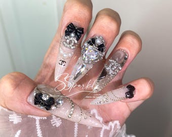 Elegant Noir Press-on Nails