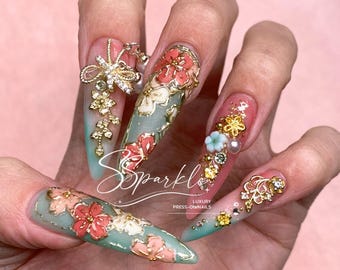 Yuzen Blossom Press-on Nails