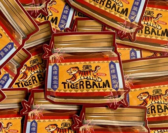 Sticker vinyle "Baume du tigre" / autocollant imperméable mignon pour ordinateur, gourde, carnet, téléphone, esthétique & nostalgique.