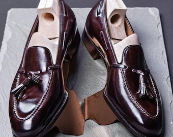 Ręcznie robione brązowe skórzane mokasyny z frędzlami, męskie, formalne, wsuwane buty