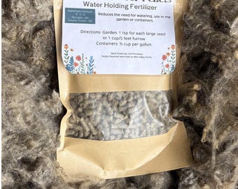 Pellets de lana natural para tierra de jardín o macetas.