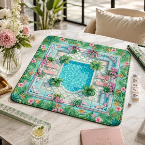Tapis de mahjong tropical au bord de la piscine, nappe florale pour soirée de jeux, surface de jeu douce