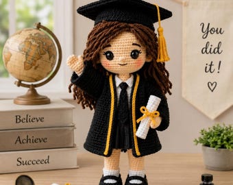 Wzór na szydełkową lalkę absolwenta w formacie PDF, lalka absolwenta amigurumi z czapeczką i dyplomem