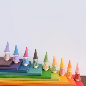 Gnomos, duendes y criaturas fantásticas. Diseñados para estimular la imaginación de los niños. Hechos a mano por encargo.