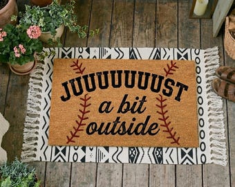 Felpudo con cita de Bob Uecker: "Just a Bit Outside" - Cerveceros de Milwaukee