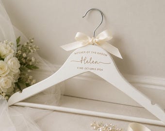 Hochzeit Kleiderbügel, personalisierte Brautparty Kleiderbügel, Braut und Brautjungfer Kleid Geschenk mit Namen Datum