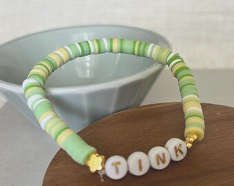 Pulsera de cuentas inspirada en Campanilla / "Tink" con detalle de estrella dorada / Joyería elástica verde pálido y dorada