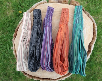 Diadema anudada de algodón orgánico a rayas / Accesorio para el cabello estilo boho teñido naturalmente / Diadema artesanal sostenible / Cómoda para el día a día